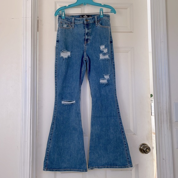 Hollister Denim - HOLLISTER California High-Rise Flare Jeans 👖